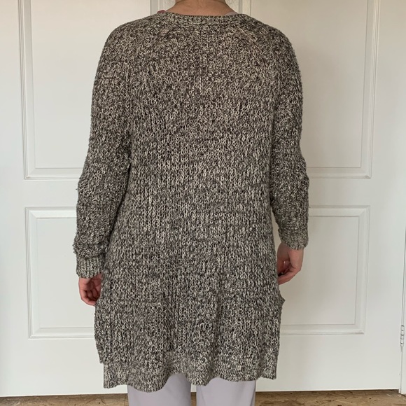 Oversized black and white cardigan - Picture 4 of 6